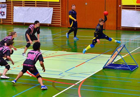 what sports are similar to tchoukball